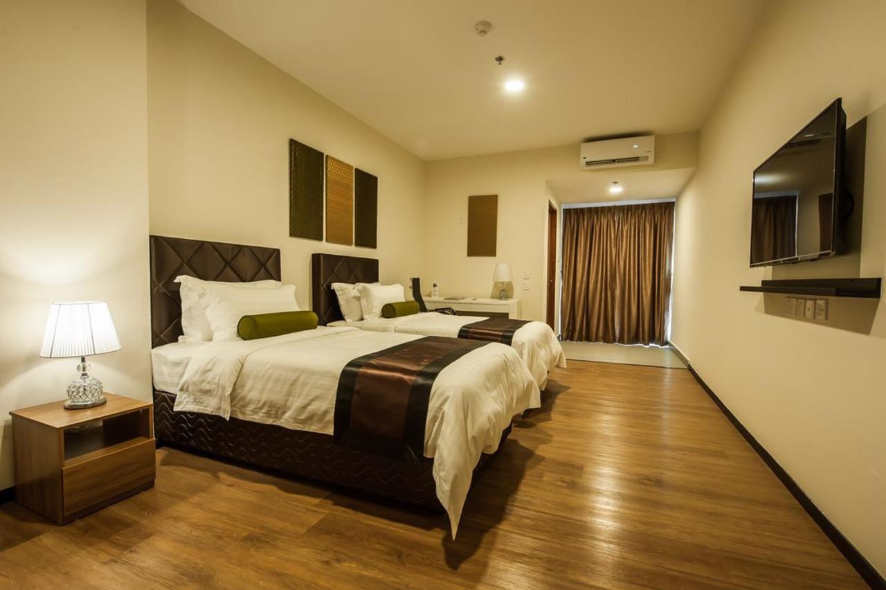 Aman Hills Hotel Kampong Timbunan Exterior photo